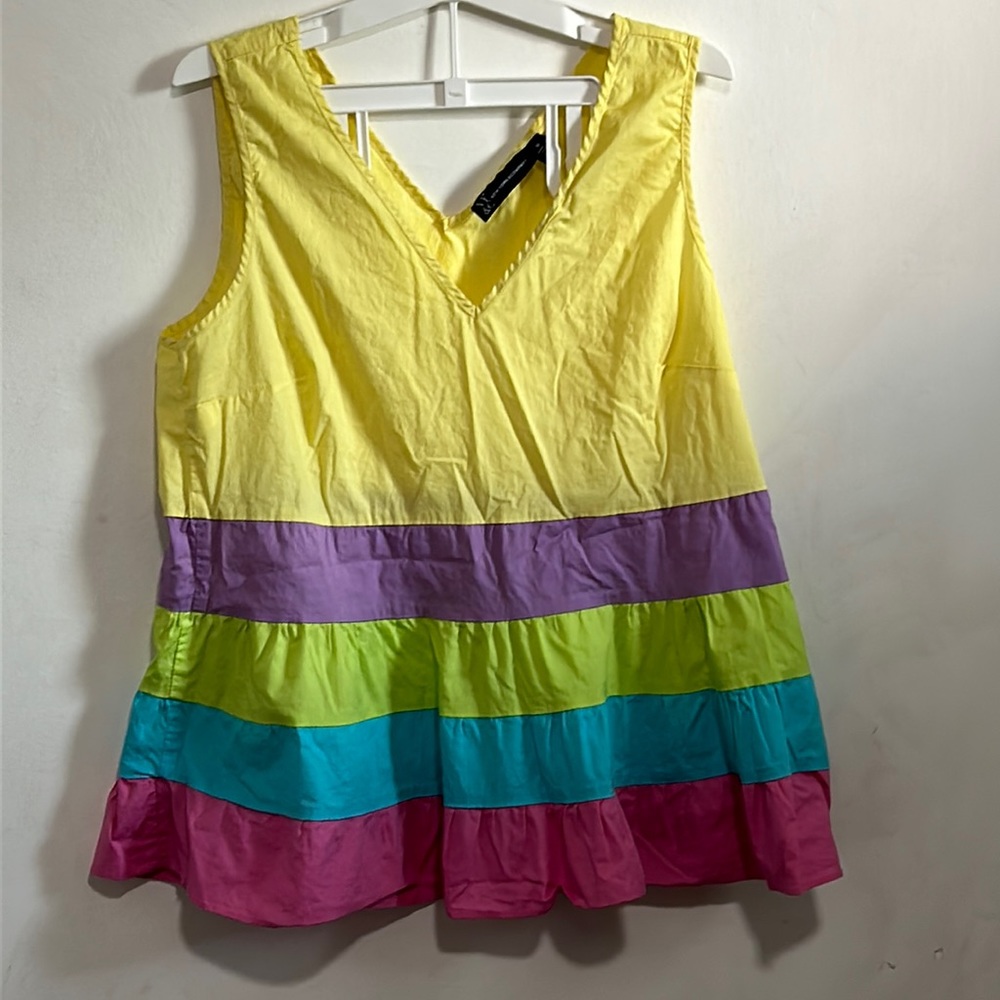 Woman’s colorful tank top blouse size medium